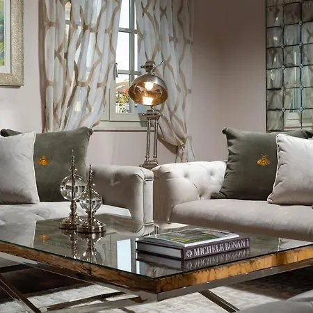 فيلة Cleo Tar-Vabriga