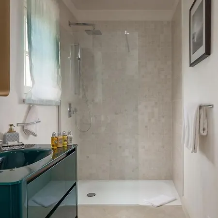 فيلة Cleo Tar-Vabriga